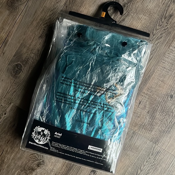 Ariel Costume - Little Mermaid - Picture 6 of 7